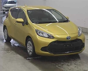 TOYOTA AQUA X