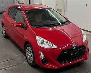 TOYOTA AQUA S