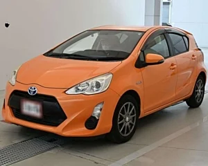 TOYOTA AQUA S